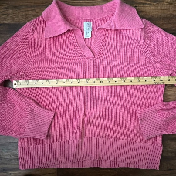Pink Collared Women's Sweater - Picture 6 of 6